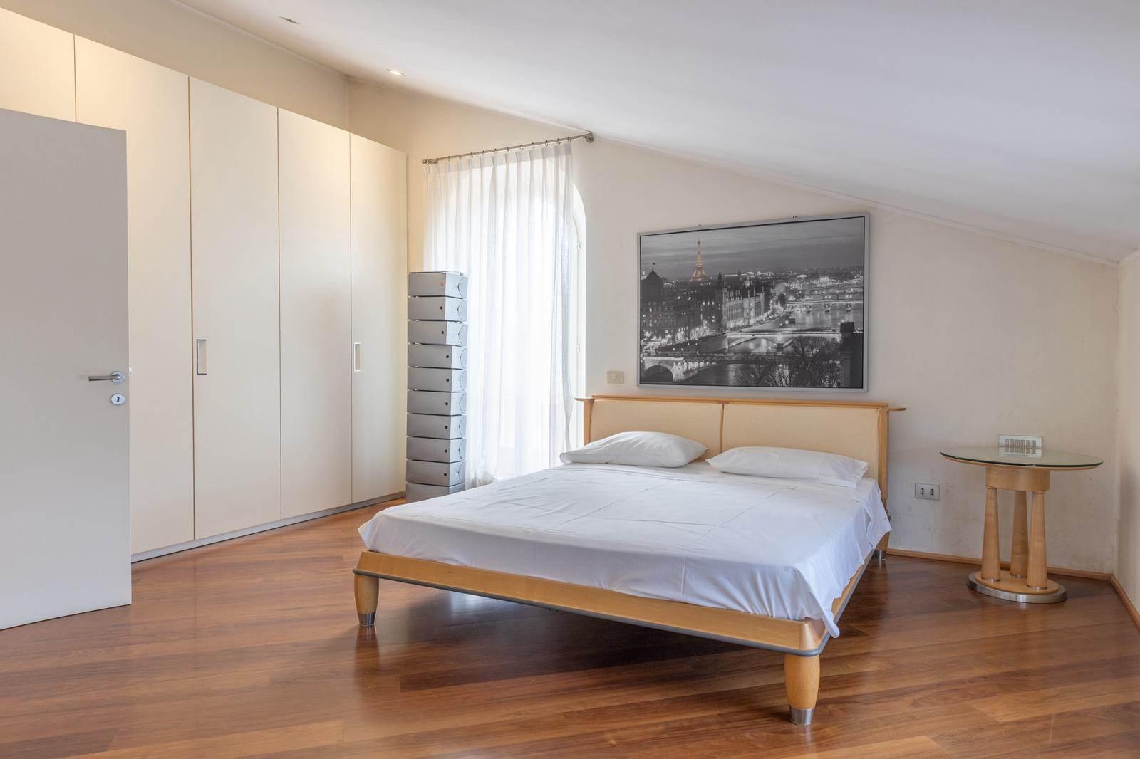 Camera da letto dell'appartamento indipendente della villa a Civitanova Marche