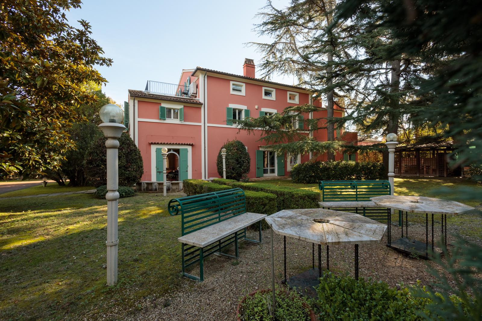 La Villa — Casa del Dottor Fausto, villa a Civitanova Marche